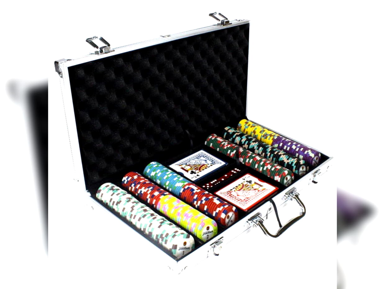 €1155 no deposit casino bonus at Spintropolis Casino